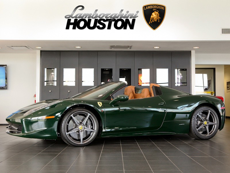 Illustration for article titled I Can't Stop Staring At This Green Ferrari 458